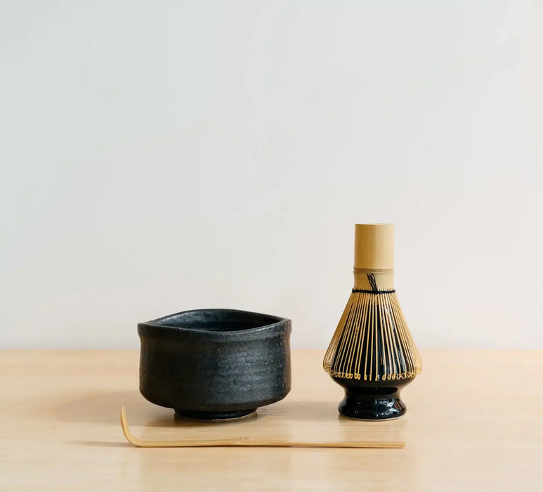 Matcha Kit – mit schwarzer Schale