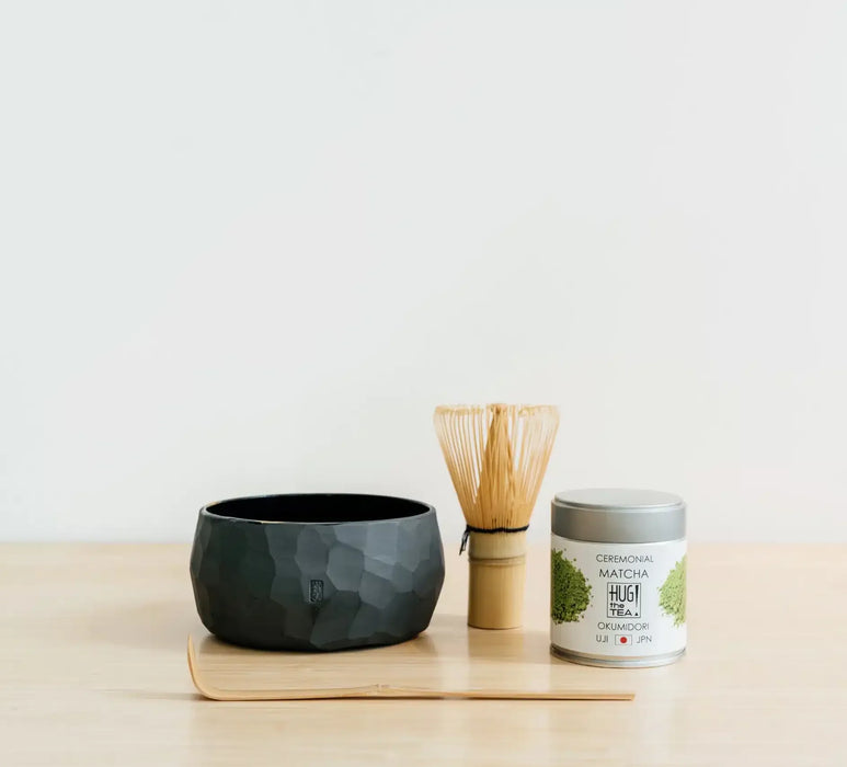 UJI MATCHA SET – met zwarte handgemaakte kom (4-delig) 